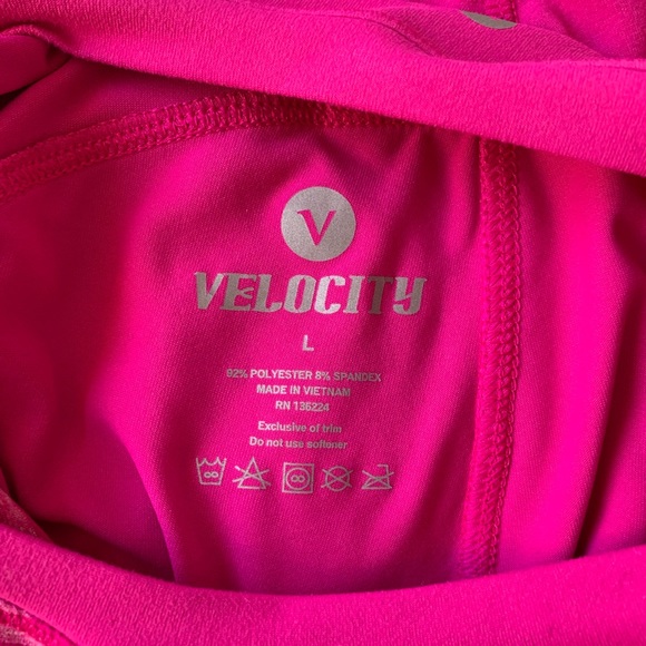 Long sleeve workout top! - Picture 7 of 7